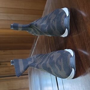 Ash Black and Green Camo Knit Sneakers